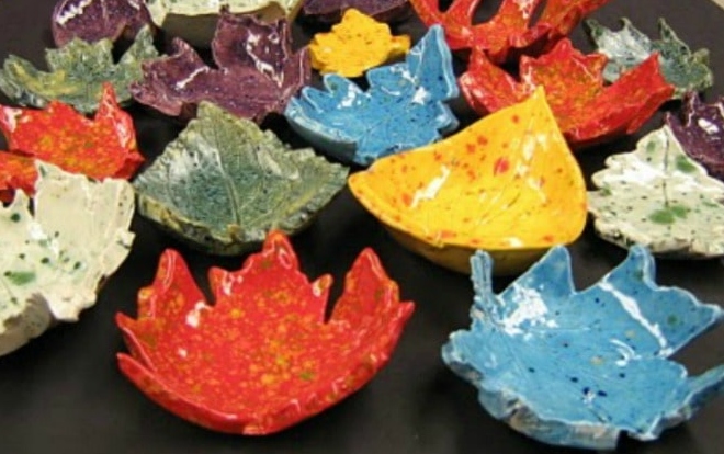 Ceramic leaf bowls