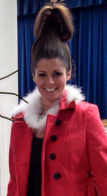 Teacher dressed as Cindy Lou Who for Halloween