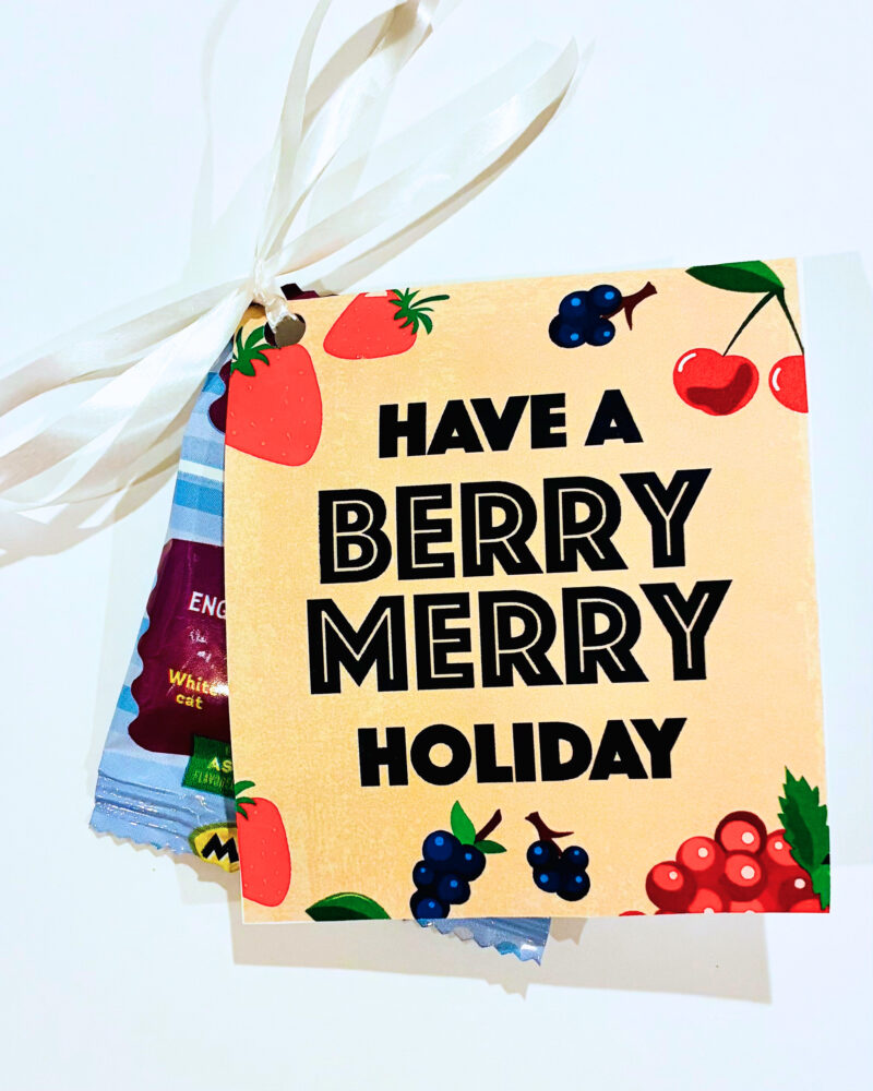 Holiday Gift Tags From Teachers holiday gift tag example for a student gift called have a berry merry holiday with a pack of fruit snacks