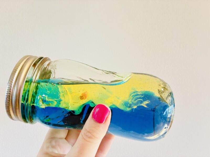 a jar of water and oil to recreate the movement of ocean waves